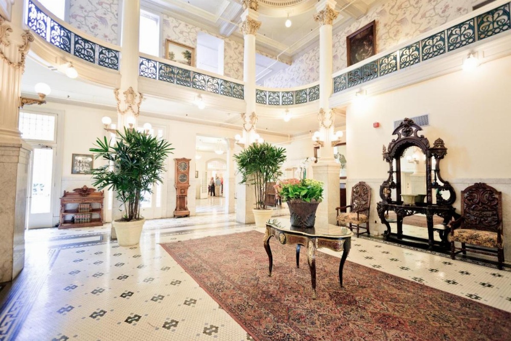 Menger Hotel Image 11